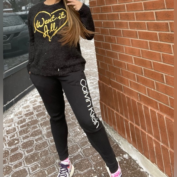 H&M Faux Fur Sweater - Picture 4 of 7